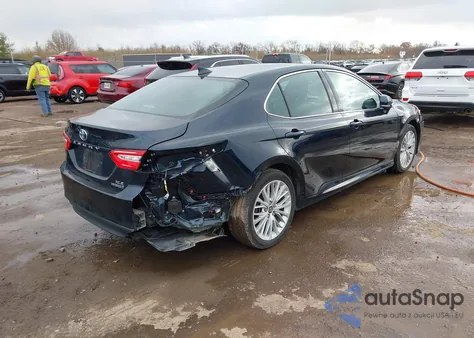 2020 Toyota Camry Xle Hybrid из США, поврежденный, VIN 4T1F31AK8LU531365